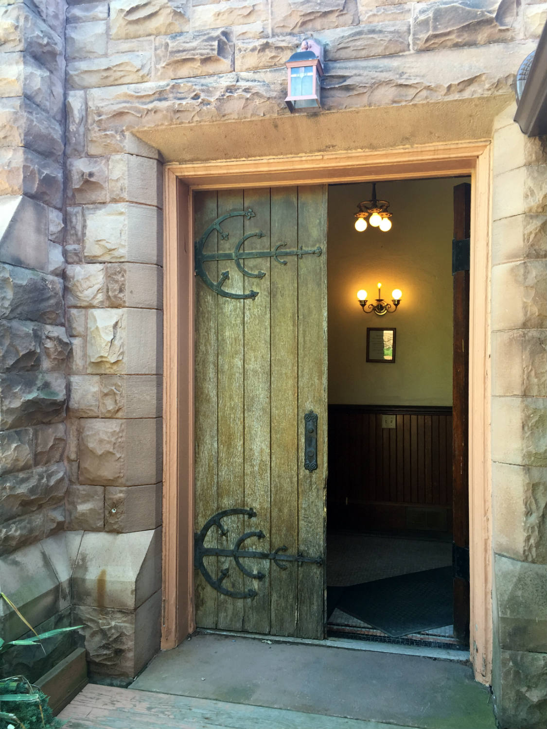 Entranceway at the Pullman Memorial Universalist Church in Albion