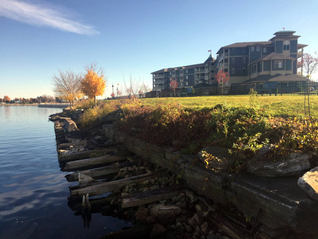 St. Lawrence River's Edge and the 1000 Islands Harbor Hotel in Clayton, New York