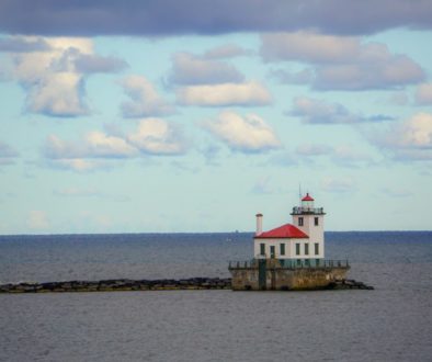 Oswego West Pierhead Lighthouse - Featured Image