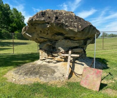Devil's Rock in Batavia - Featured Image